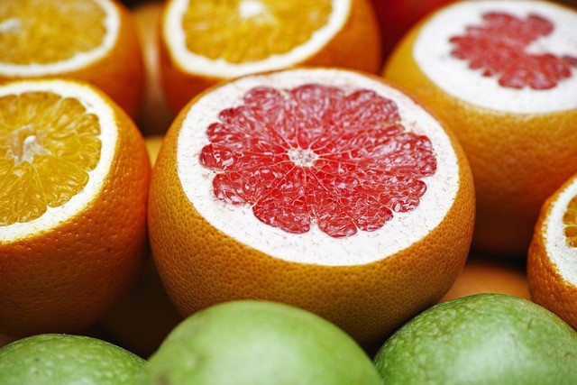 how many net carbs in an orange