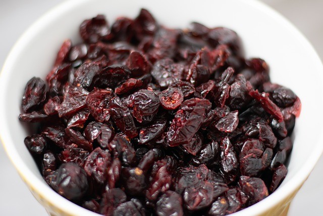is eating dried cranberries good for you 